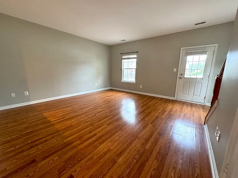716 Blossom Dr - Living Room