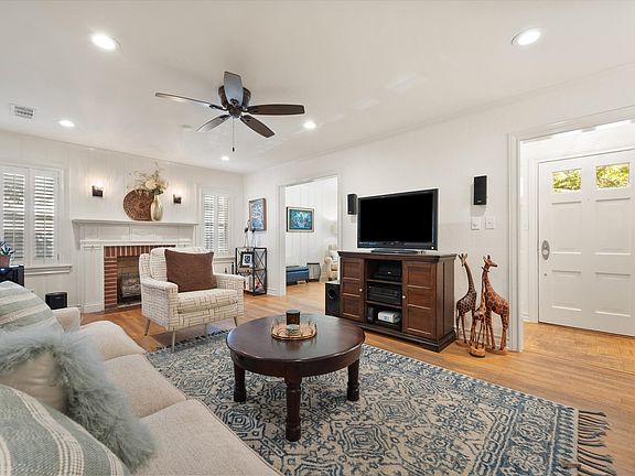 4th image of 4313 Locke Ave