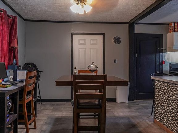 5th image of 164 Berger Ave