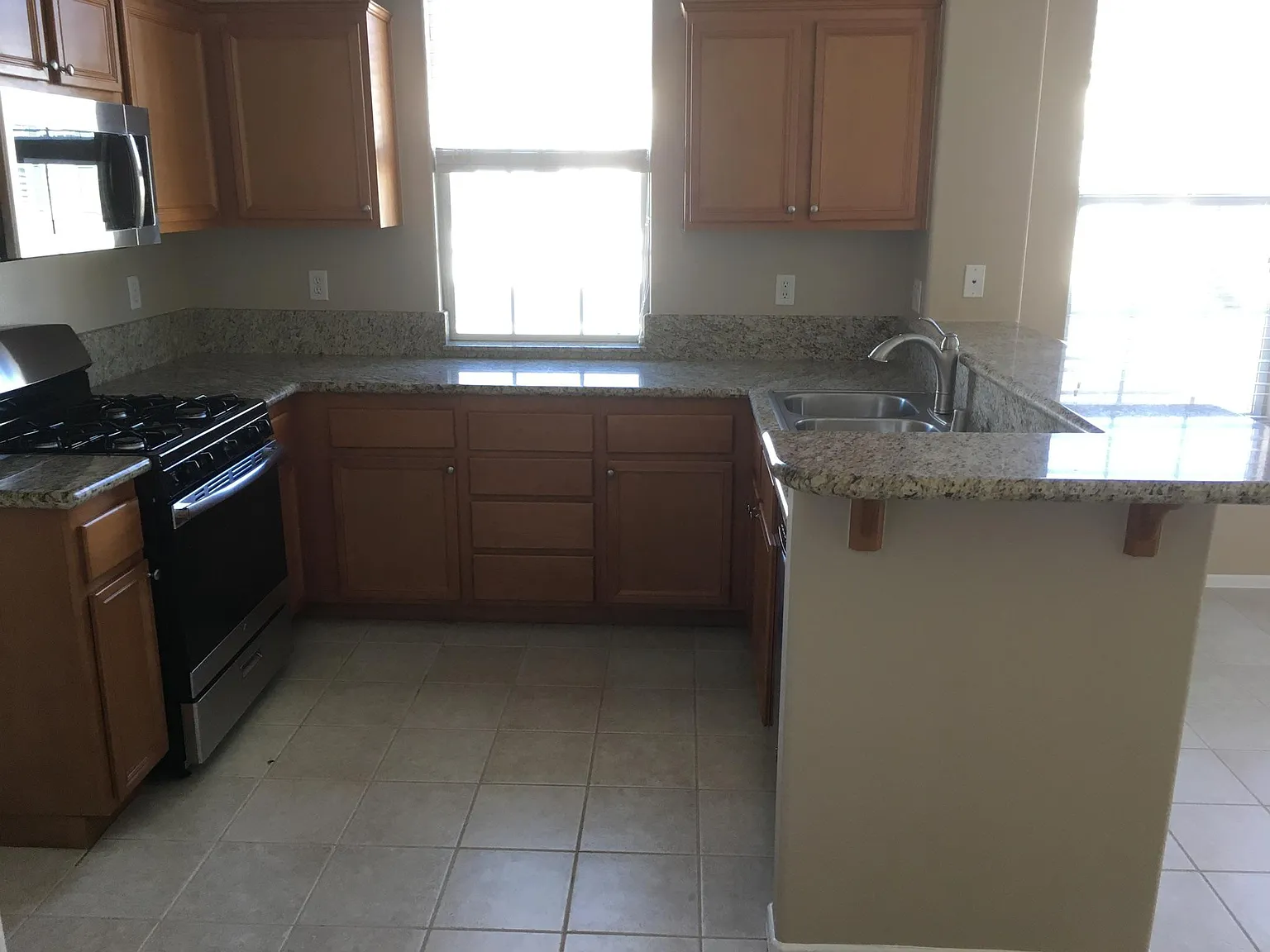 24132 Victoria Ln — Photo 3
