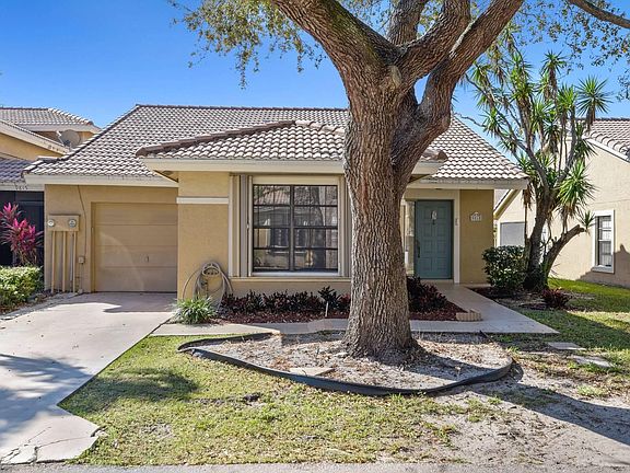 2nd image of 9815 Watermill Cir APT F