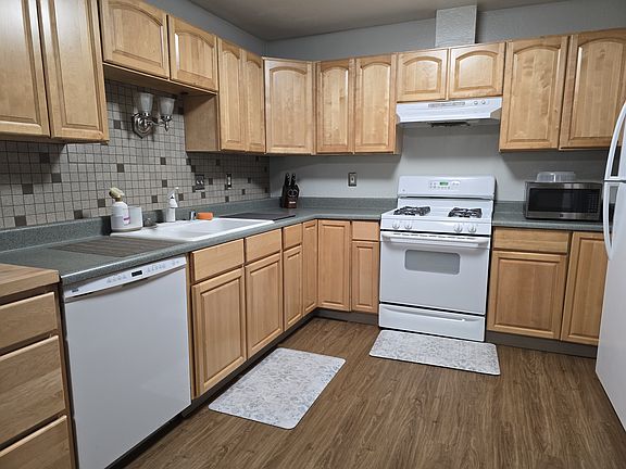 4th image of 4009 Vance Dr