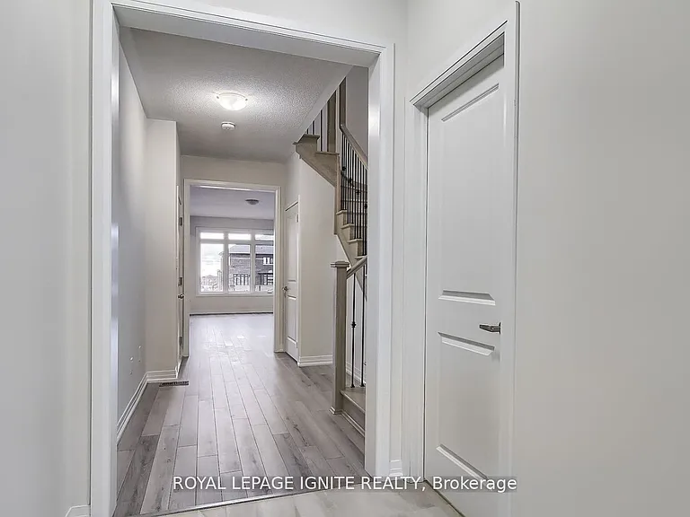 1079 Cameo St — Photo 8
