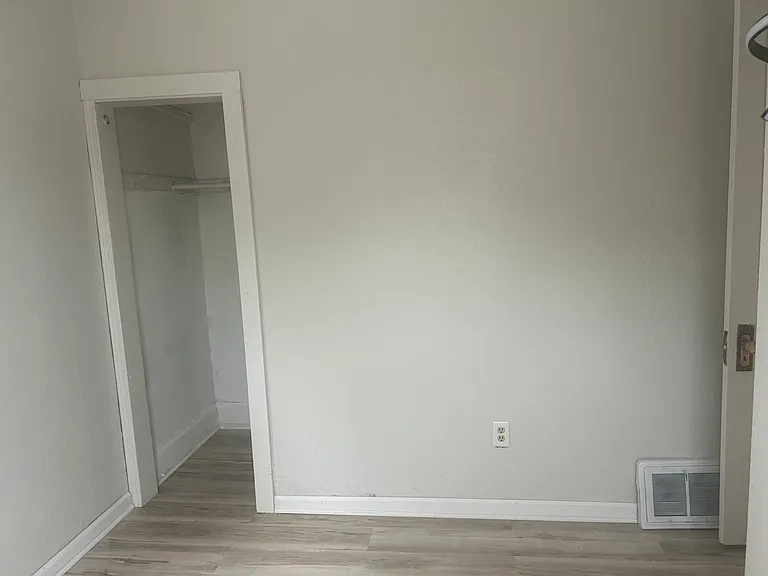 1630 Kearney Ave — Photo 15