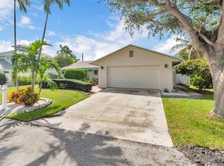 10 Sailfish Ln, Ocean Ridge, FL 33435