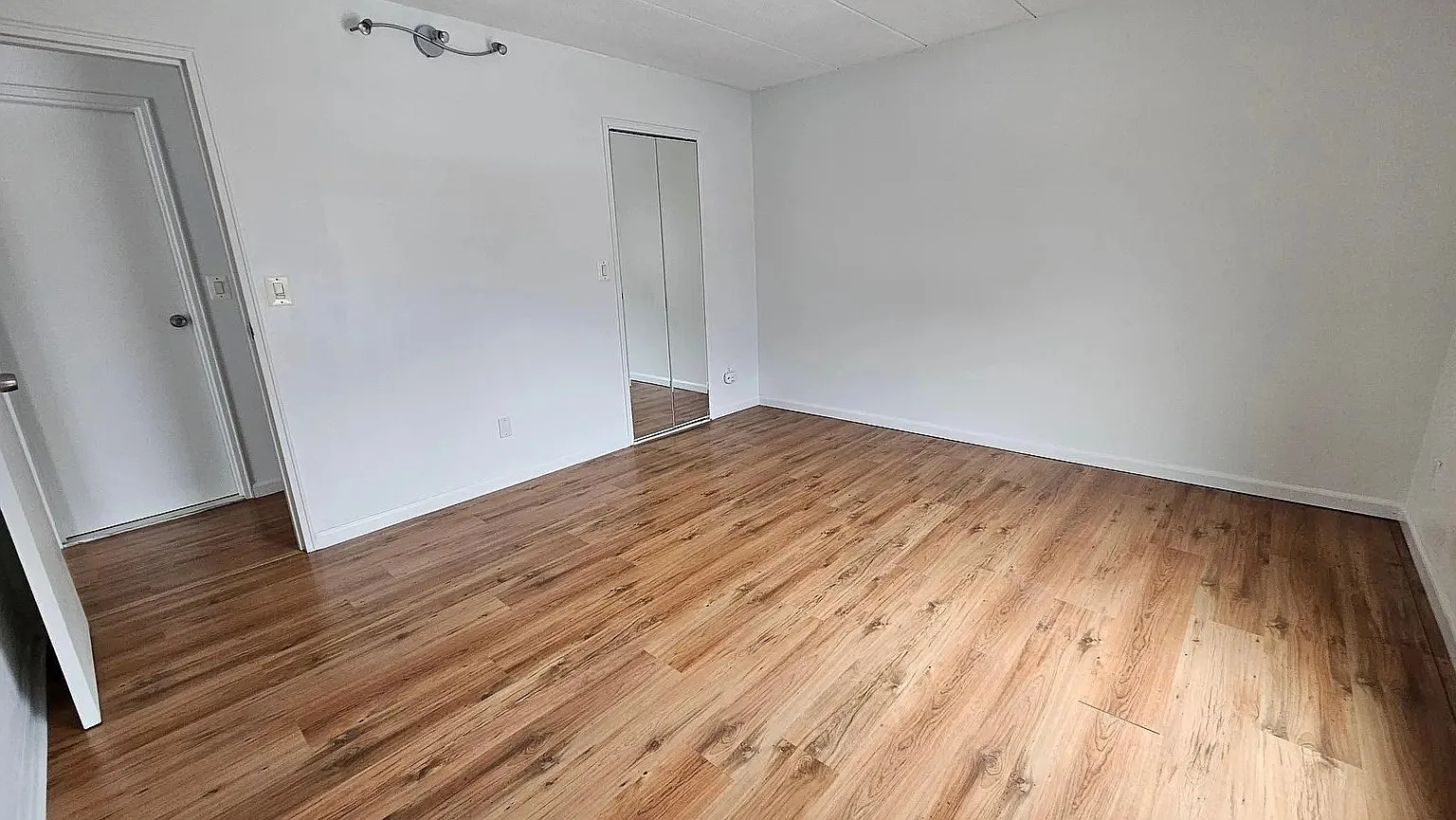 1 bed, 710 sqft, $2,000 — Photo 3