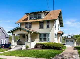 1493 Curtis St, Dubuque, IA 52003