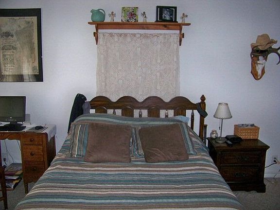 5th image of 403 Jansen Dr
