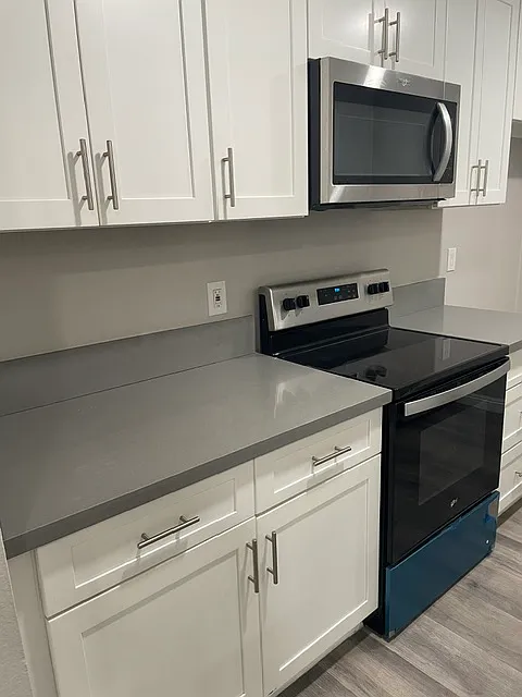 3565 Linden Ave — Photo 3