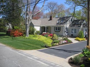 430 Pine Dr, Brightwaters, NY 11718