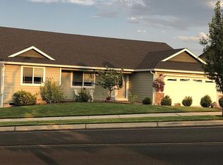 879 Crystal Dr, Eagle Pt, OR 97524