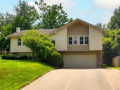 6620 Northwest Dr, Windsor Heights, IA, 50324