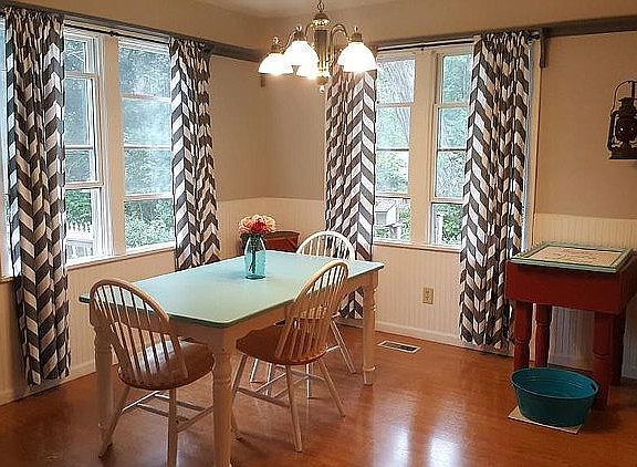 Eat In Area In Kitchen