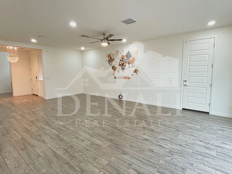17155 N 9th Pl — Photo 7
