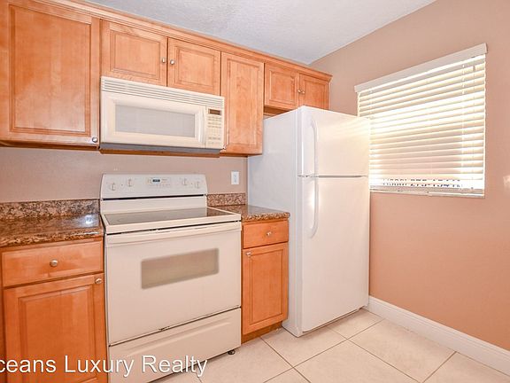 3rd image of 101 S Peninsula Dr APT 307