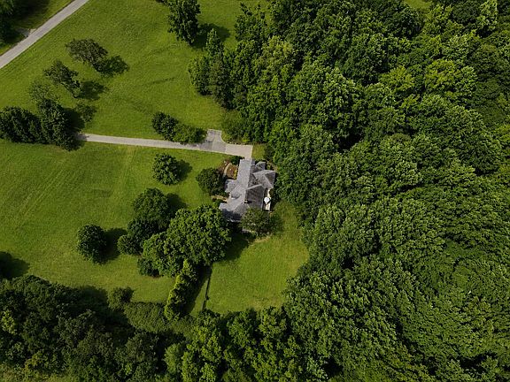 2nd image of 252 Ridge Way