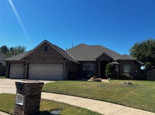 17113 Granite Pl, Edmond, OK 73012