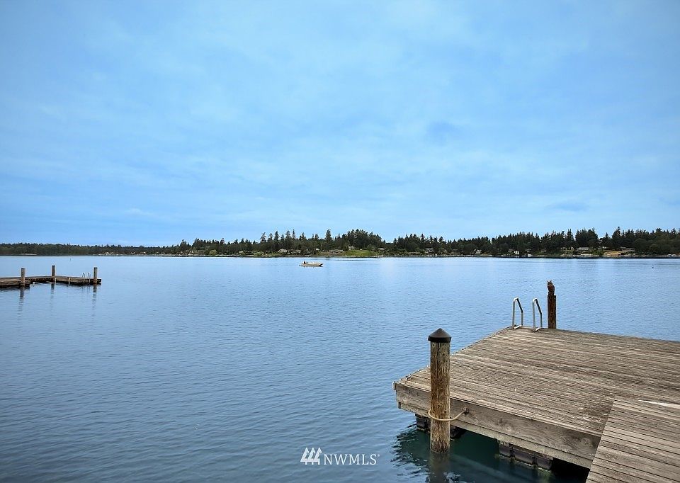 1st image of 37 Country Club Drive SW
