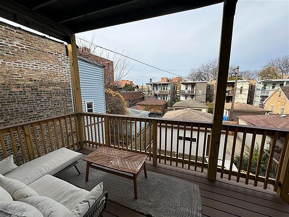 5th image of 4418 N Artesian Ave #2
