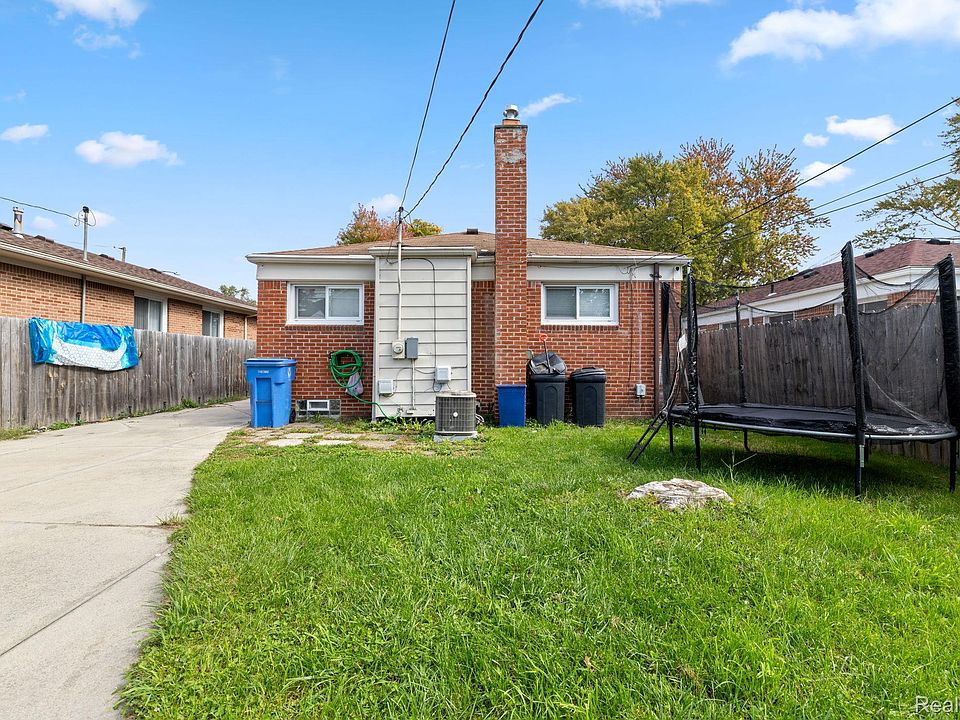 8345 Robindale Ave, photo 8