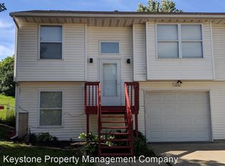 2332 12th St, Coralville, IA 52241
