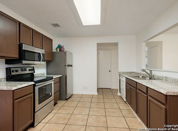 5th image of 8242 Valley Trl
