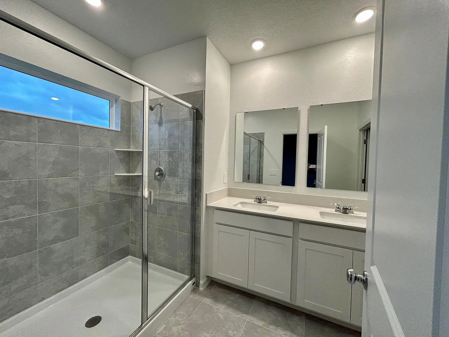 2943 Savoir Ave - 2943 — Photo 3