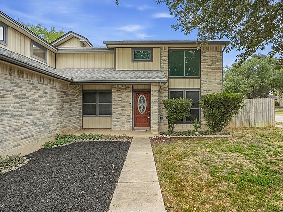 3rd image of 2805 LOCKWOOD LN