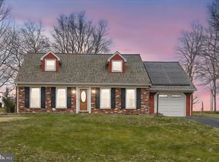 121 Pleasant View Dr, Lititz, PA 17543