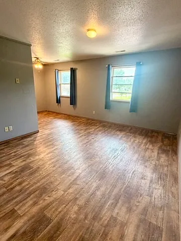 1828 W Jefferson St - 4 — Photo 2