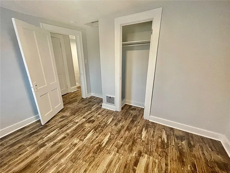 223 E Filbert St — Photo 34