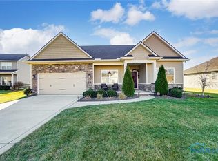 150 Hidden Village Ln, Holland, OH 43528