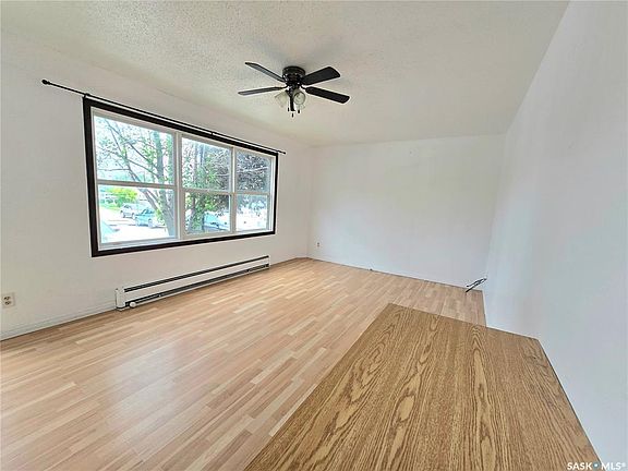 4th image of UNIT 20-210 Camponi PLACE