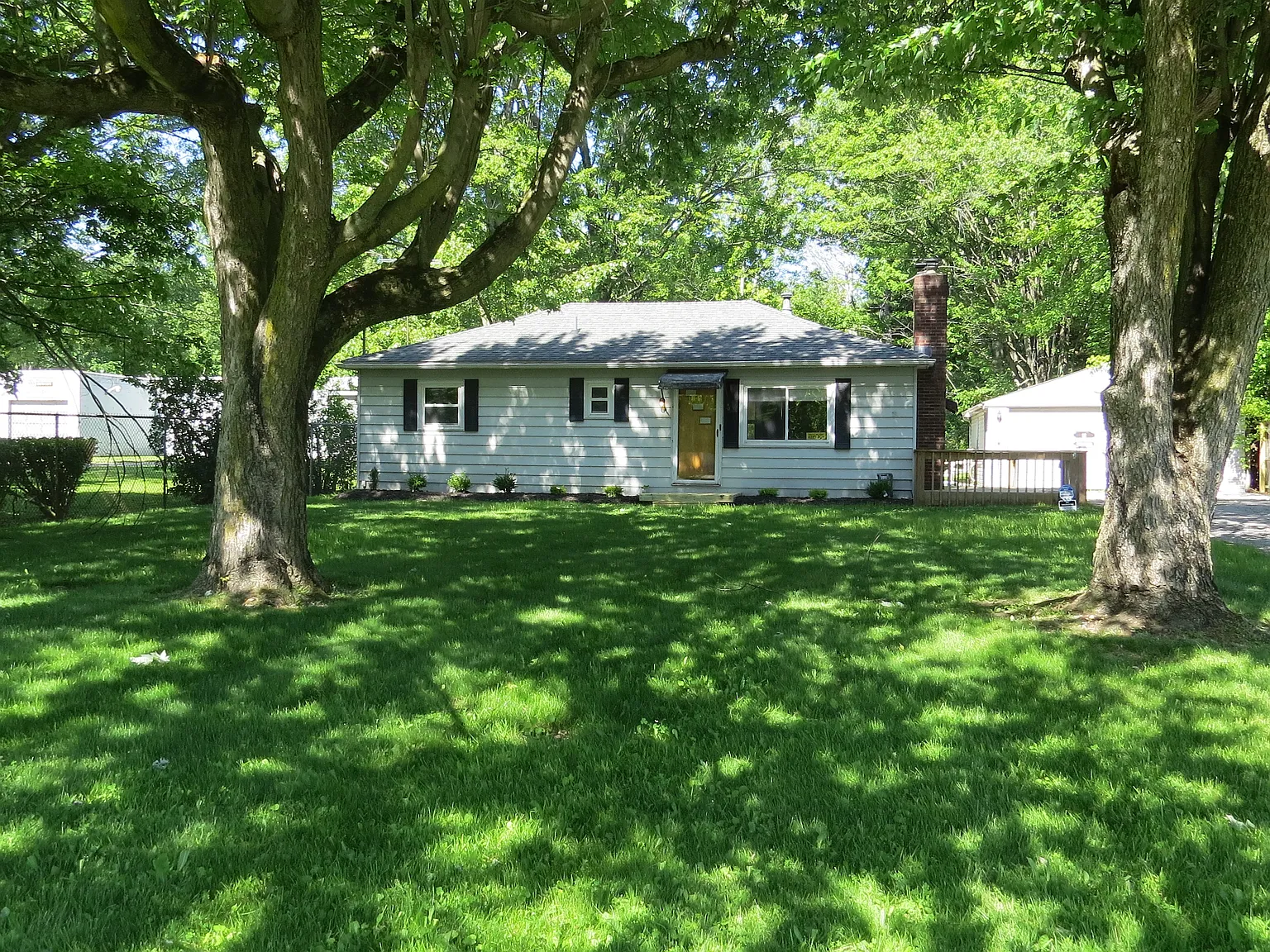 2 bed, 1100 sqft, $1,500 — Photo 1