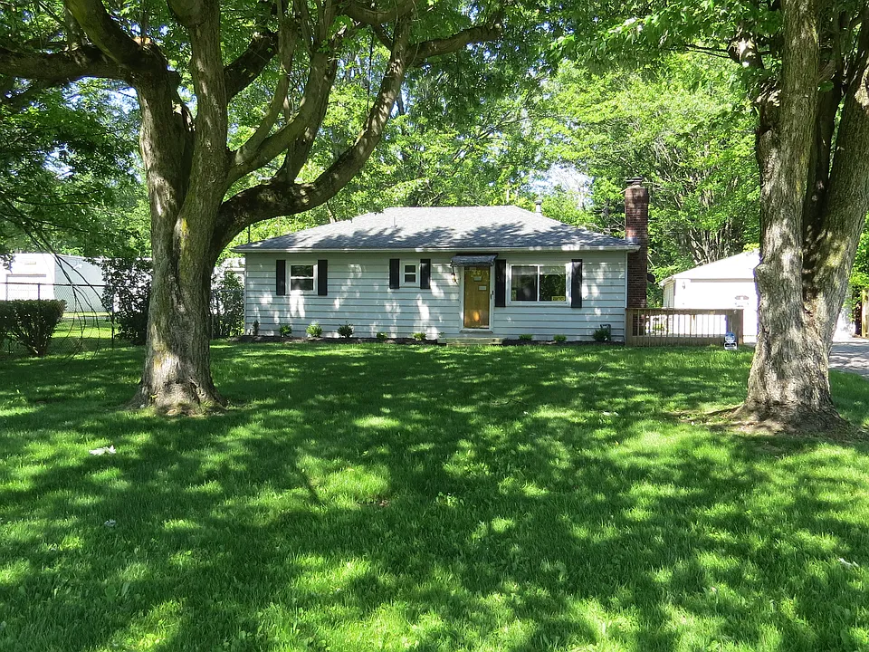8190 Leavitt Rd