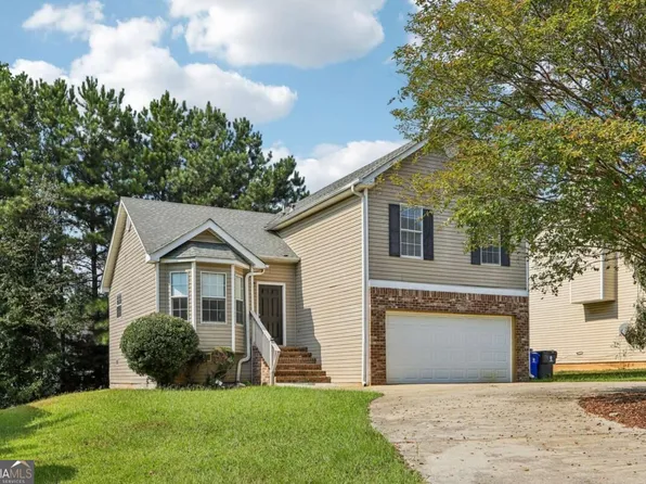 4031 Robin Cir, College Park, GA 30349