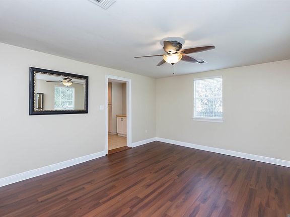 5th image of 4724 Orchid St