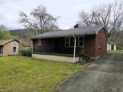 573 Poplar St, Narrows, VA, 24124