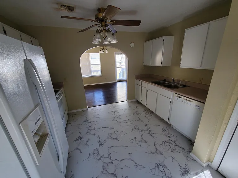 1414 NW Lincoln Ave — Photo 7