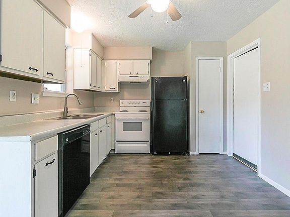 5th image of 11324 Glenwolde Dr
