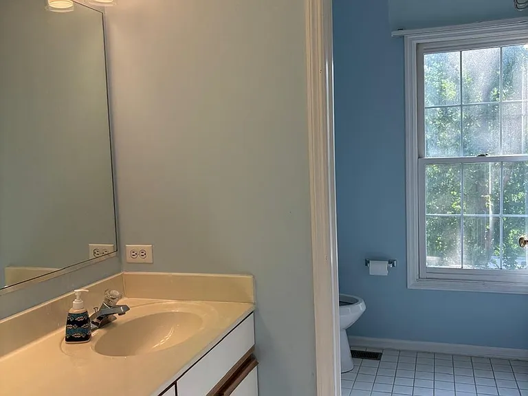 237 Biscayne St — Photo 24