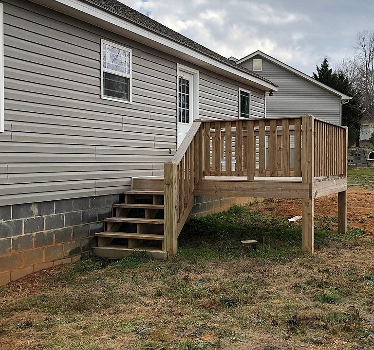 2nd image of 551 Daisy Ln