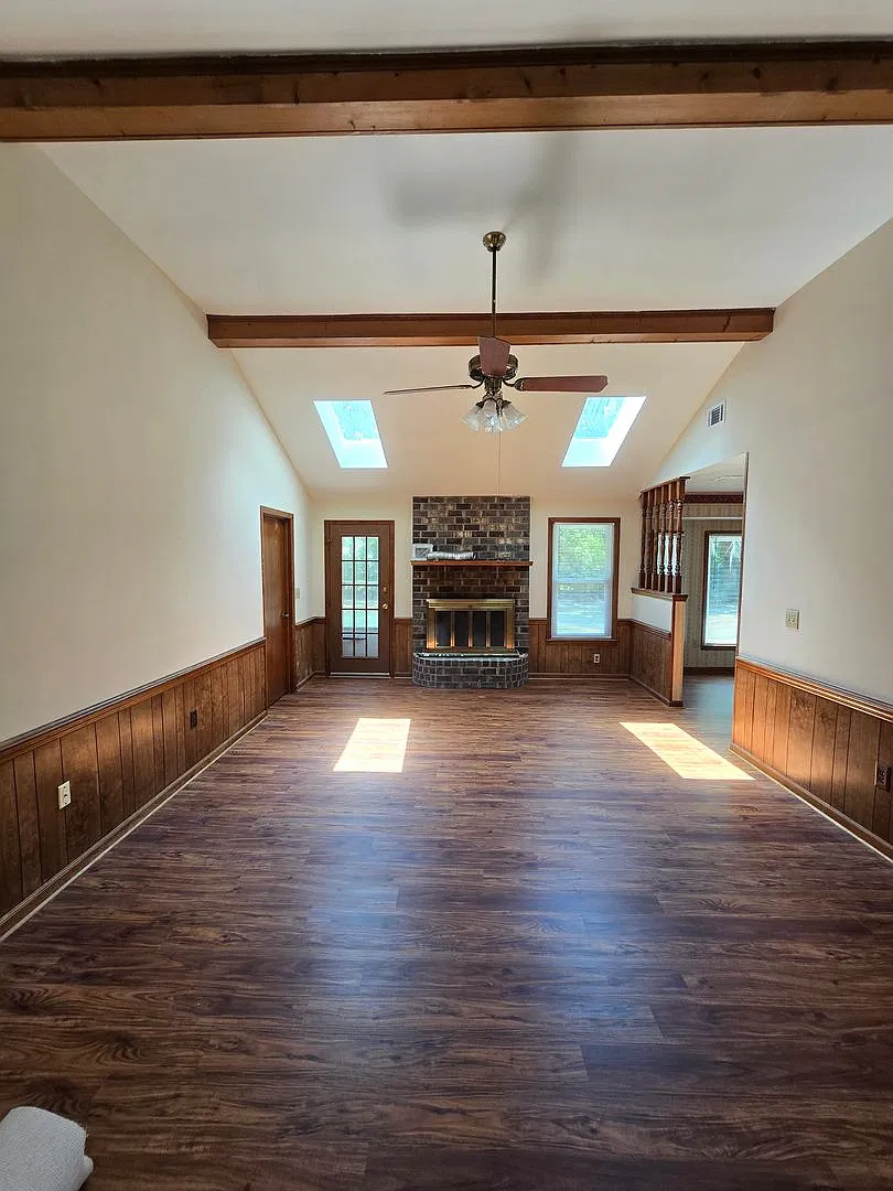 407 Indian Drive — Photo 3