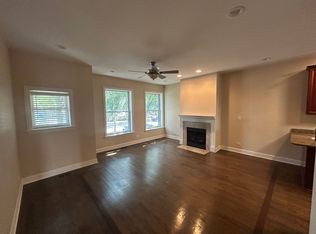 4432 N Dover St APT 1S, Chicago, IL 60640