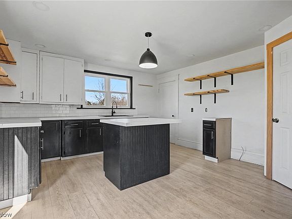 4th image of 2775 S Bandy Rd