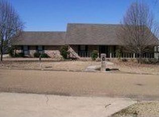 16 Regency Cir, Magnolia, AR 71753