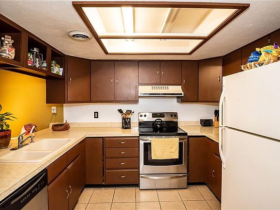 5th image of 239 Portage Lakes Dr Unit A