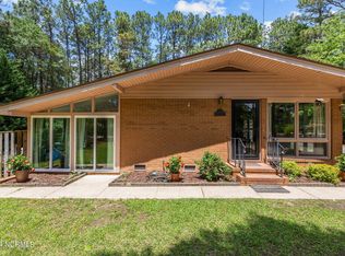 244 McDairmid Rd, Pinehurst, NC 28374