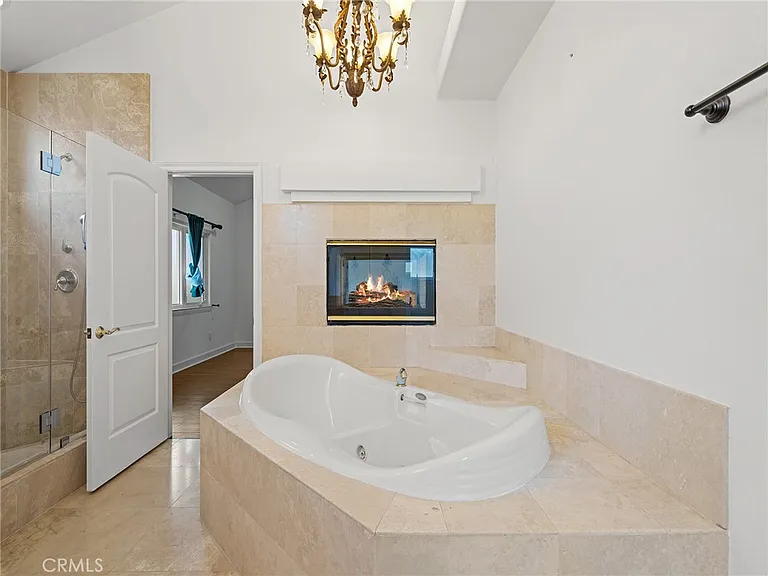 3210 N Ardmore Ave — Photo 33