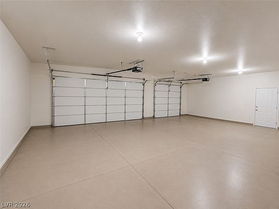 5th image of 4670 Stonebridge Ct